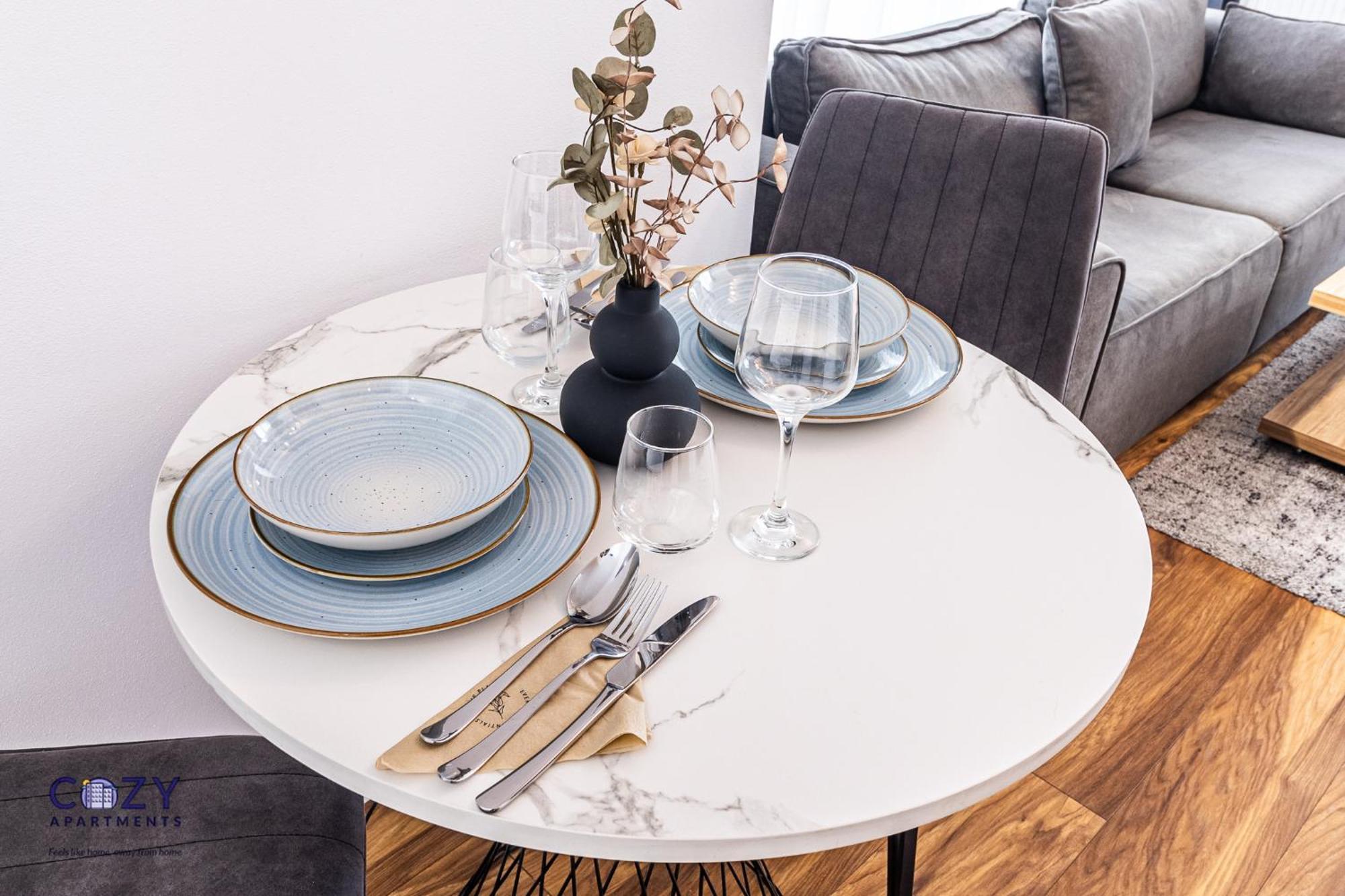 Cozy Collection And Flats - Coresi Mall Apartment