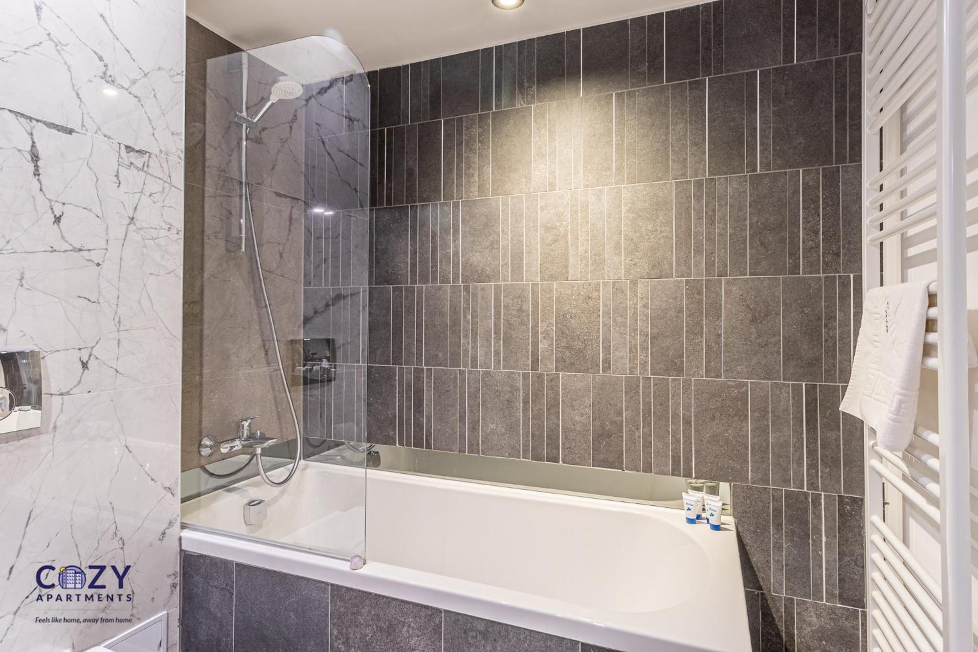 Cozy Collection And Flats - Coresi Mall Apartment